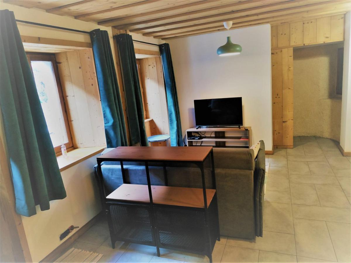 Appartement Dans Ferme Renovee Au Coeur Du Grand Massif Sixt-Fer-a-Cheval Exterior photo